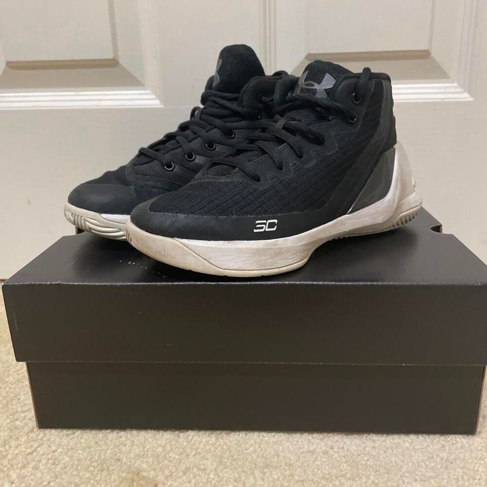Under Armour Curry 30 Cyber Monday 2Y